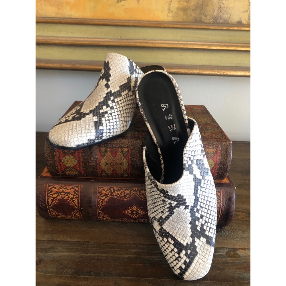 Aska Snakeskin Leather Block Heel Mules